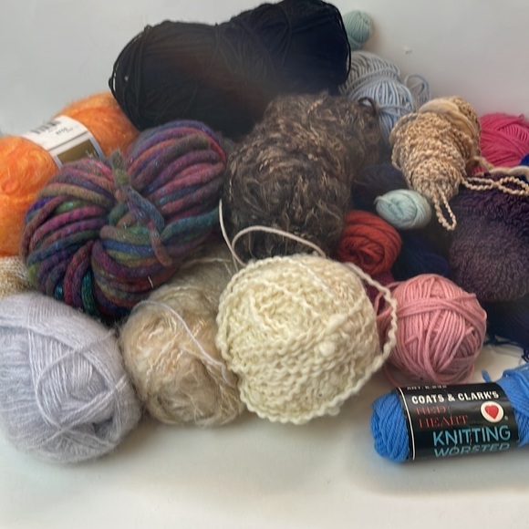 Miscellaneous BIG Bundle of Yarn - Picture 4 of 12